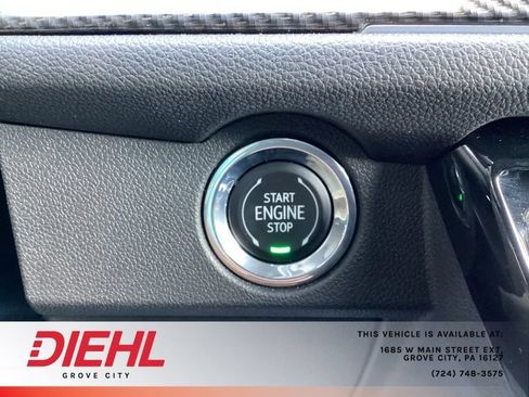 Used 2024 Chevrolet Traverse RS AWD/4WD image 33