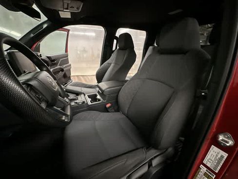 Used 2024 Toyota Tacoma SR5 AWD/4WD image 15