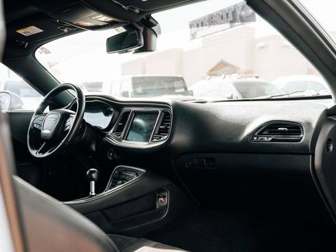 Used 2019 Dodge Challenger R/T w/ Plus Package image 37