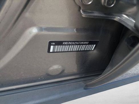 Used 2016 Kia Soul w/ Option Group 020 FWD image 23