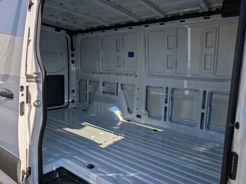 Used 2024 Mercedes-Benz Sprinter 3500 image 15