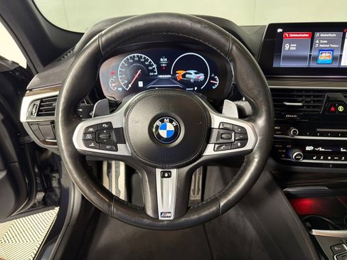 Used 2019 BMW M550i xDrive AWD/4WD image 17