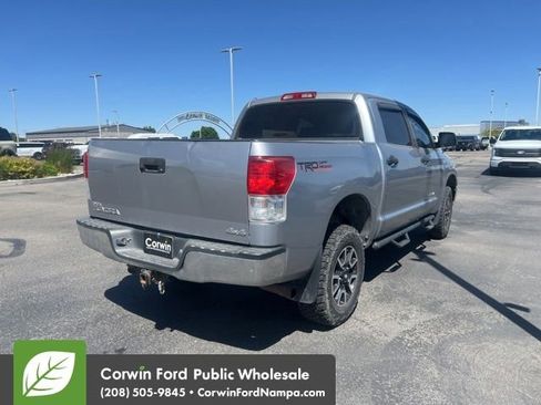 Used 2010 Toyota Tundra 4x4 CrewMax image 6