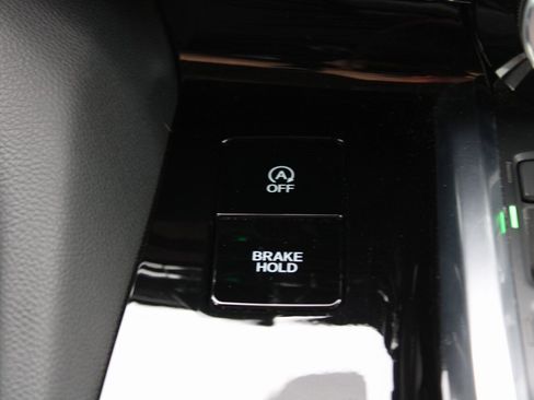 Used 2023 Acura MDX FWD image 25