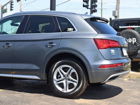 Used 2019 Audi Q5 2.0T Premium w/ Convenience Package AWD/4WD image 12