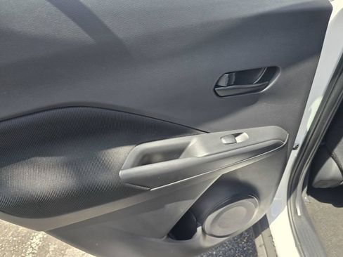 Used 2025 Nissan Kicks Play S FWD image 13