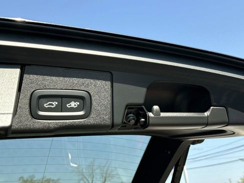 Certified 2025 Volvo XC60 B5 Plus image 12