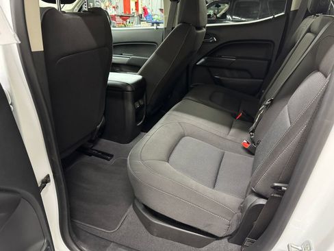 Used 2022 Chevrolet Colorado LT w/ LT Convenience Package image 15