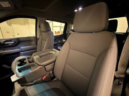 Used 2021 Chevrolet Silverado 1500 Custom RWD image 18