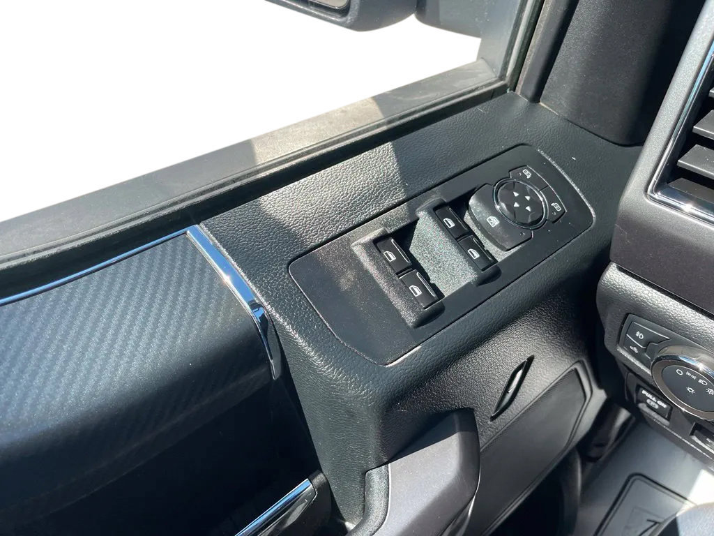 Used 2020 Ford F150 XLT w/ Equipment Group 302A Luxury AWD/4WD image 33