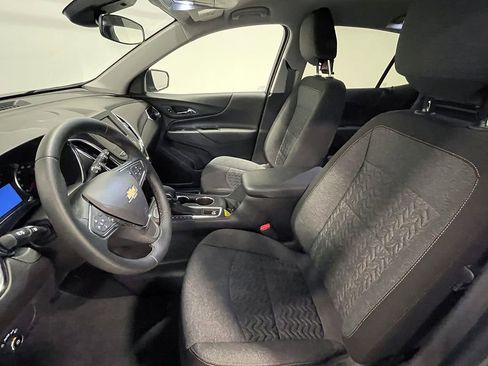Used 2024 Chevrolet Equinox LT FWD image 3