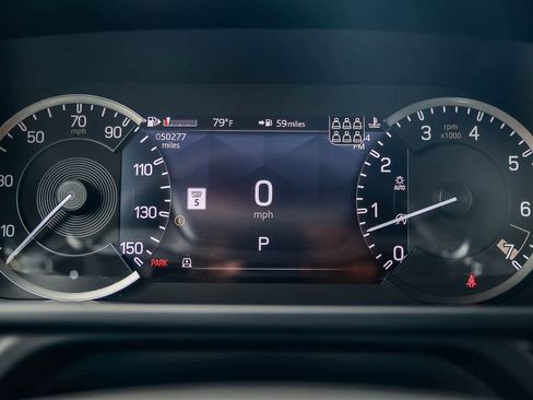 Used 2023 Land Rover Defender 130 X-Dynamic SE AWD/4WD image 24