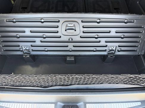 Used 2017 Chevrolet Tahoe LT AWD/4WD image 13