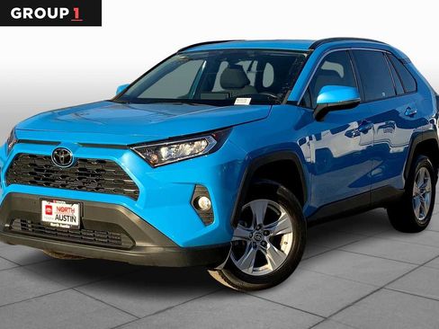 Used 2021 Toyota RAV4 XLE FWD image 1
