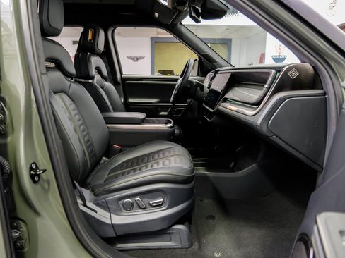 Used 2022 Rivian R1T Launch Edition image 34