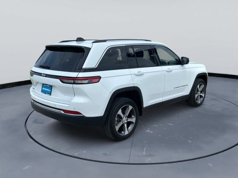 Used 2022 Jeep Grand Cherokee Limited 4xe w/ Luxury Tech Group II AWD/4WD image 7