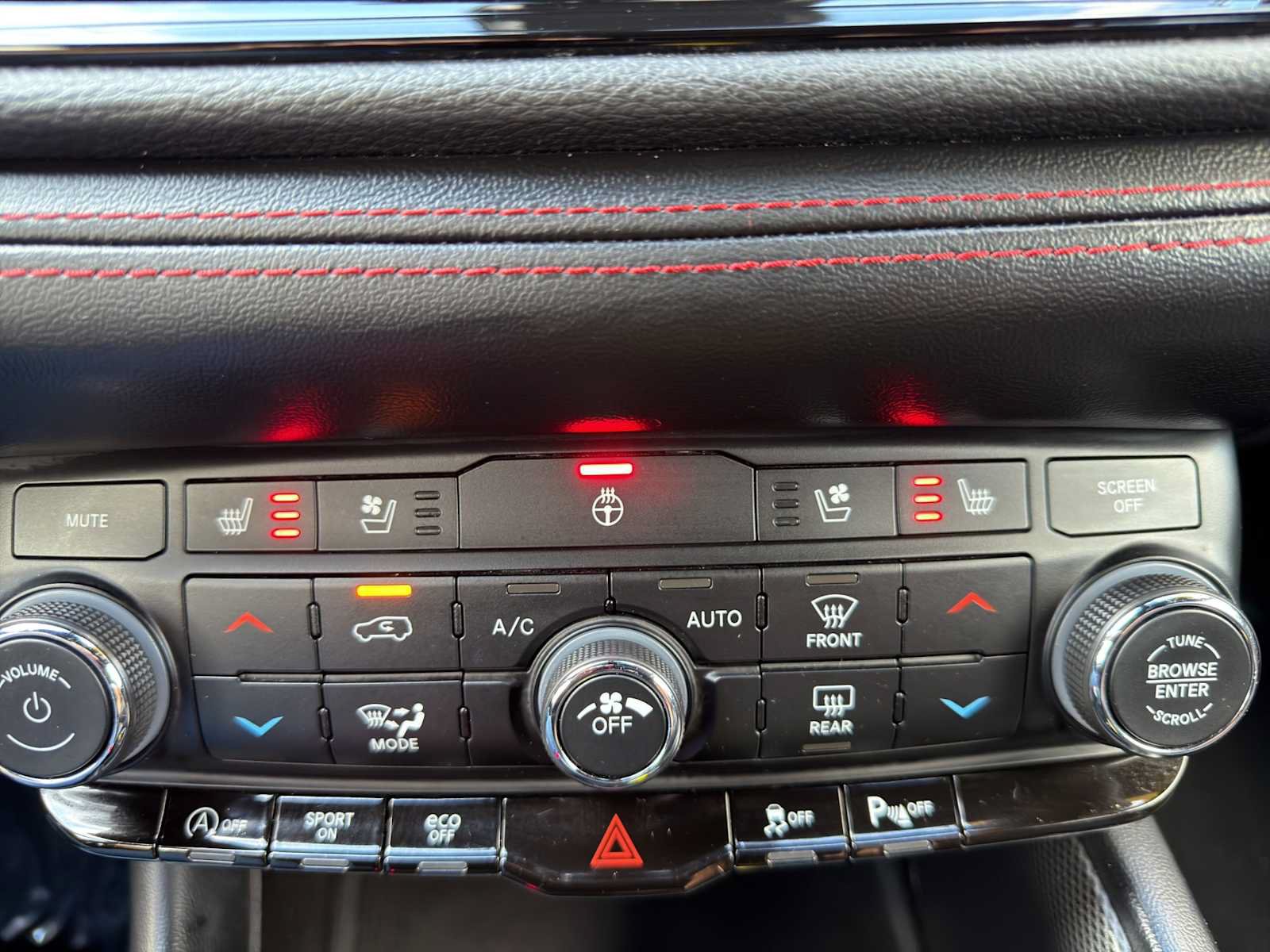 Used 2024 Dodge Durango GT AWD/4WD image 18