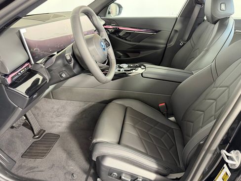 Used 2026 BMW i5 eDrive40 w/ Convenience Package RWD image 5