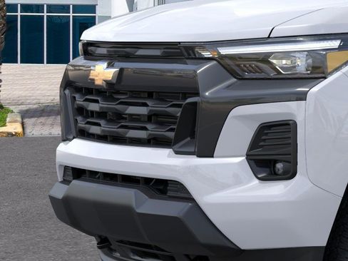 New 2025 Chevrolet Colorado LT w/ LT Convenience Package AWD/4WD image 13