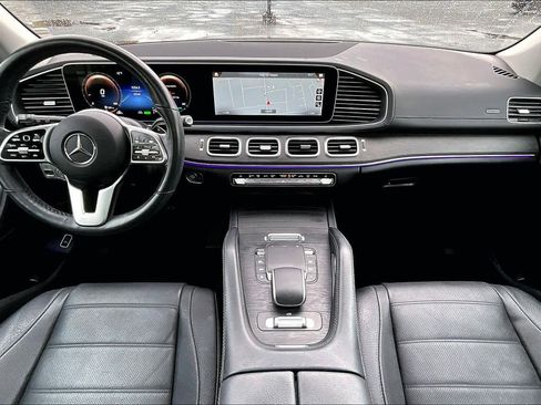 Used 2023 Mercedes-Benz GLS 450 4MATIC image 15