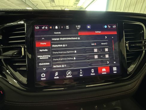 Used 2025 Dodge Durango GT AWD/4WD image 31