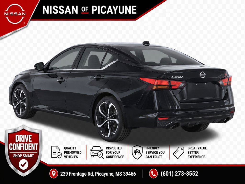 Used 2024 Nissan Altima 2.5 SR w/ SR Premium Package FWD image 3