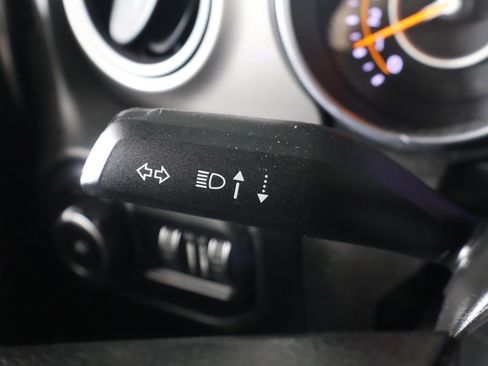 Used 2021 Jeep Wrangler Sport image 31