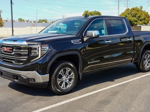 New 2026 GMC Sierra 1500 SLT AWD/4WD image 3