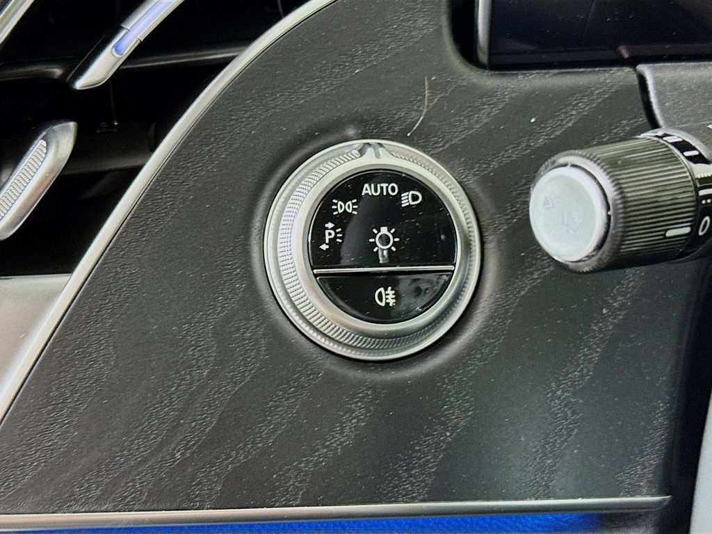 Used 2026 Mercedes-Benz E 350 4MATIC Sedan image 10
