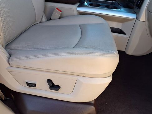 Used 2017 RAM 1500 Laramie w/ Convenience Group image 19