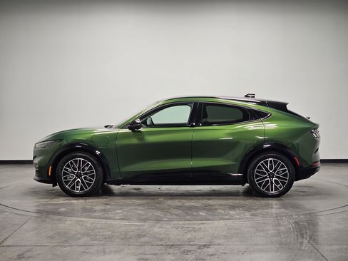 Used 2024 Ford Mustang Mach-E Premium image 5