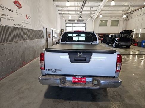 Used 2015 Nissan Frontier S image 4
