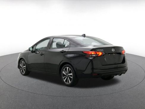 Used 2025 Nissan Versa SV FWD image 7