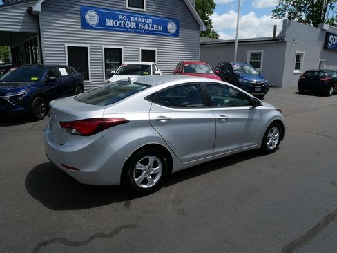 Used 2015 Hyundai Elantra SE FWD image 7