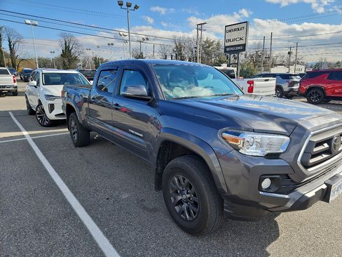 Used 2023 Toyota Tacoma SR5 image 3