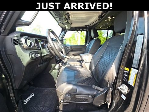 Used 2021 Jeep Wrangler Unlimited Sahara AWD/4WD image 9