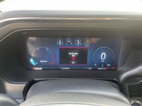 Used 2025 Ford F250 Lariat w/ Tremor Off-Road Package AWD/4WD image 18