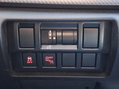 Used 2018 Subaru Impreza 2.0i Sport image 24