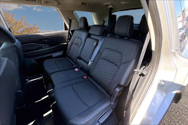 Certified 2024 Nissan Pathfinder SV FWD image 21