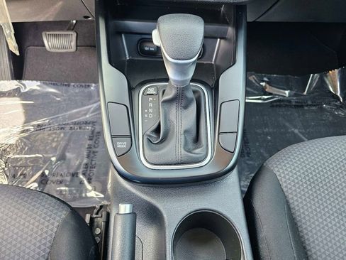Certified 2025 Kia Soul LX w/ LX Technology Package FWD image 25