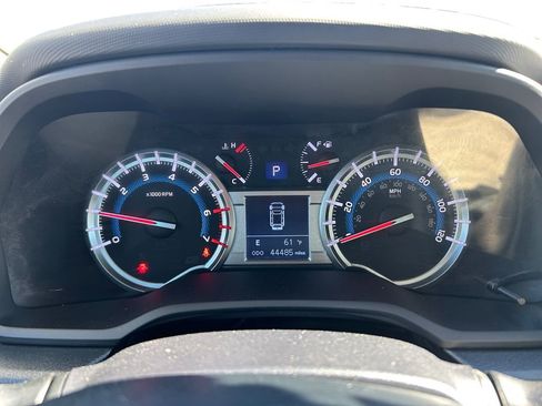 Used 2018 Toyota 4Runner SR5 image 19