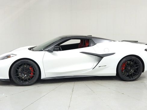 New 2026 Chevrolet Corvette Z06 w/ Battery Protection Package RWD image 2
