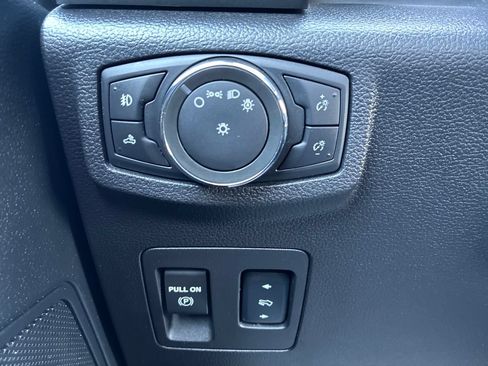 Used 2016 Ford F150 XLT w/ Equipment Group 302A Luxury AWD/4WD image 29