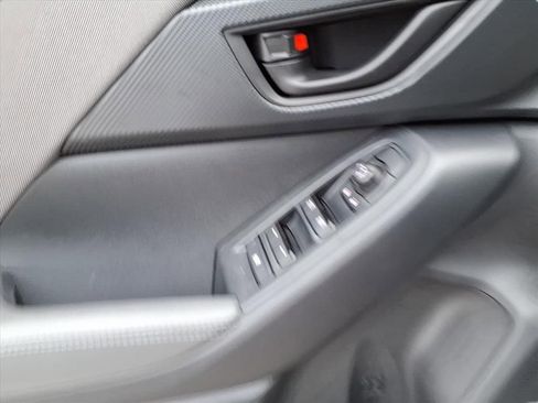 Certified 2025 Subaru Crosstrek 2.0i Premium image 11