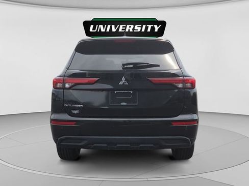 Used 2022 Mitsubishi Outlander ES AWD/4WD image 4