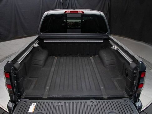 Used 2024 Nissan Frontier SV w/ SV Convenience Package image 14