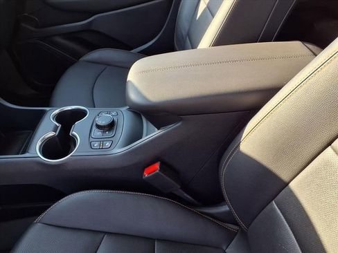 Used 2021 GMC Terrain SLT image 47