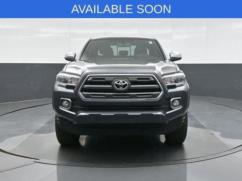 Used 2017 Toyota Tacoma Limited AWD/4WD image 2