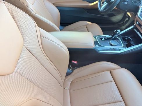 Used 2022 BMW 430i Coupe w/ M Sport Package RWD image 5