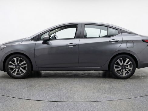 Used 2025 Nissan Versa SV FWD image 5
